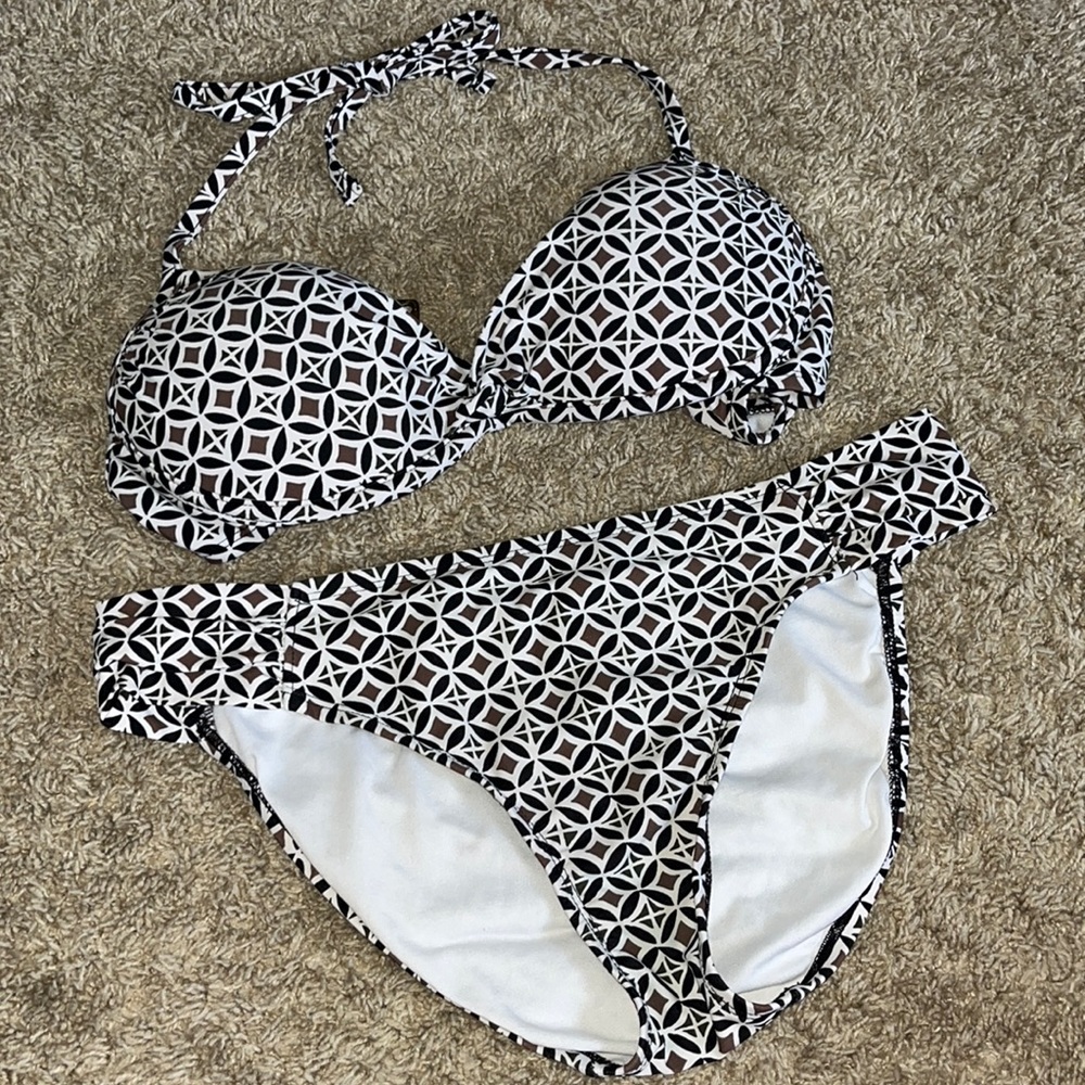Padded Bakini